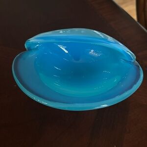 Italia Murano Glads Clam Shell Catchall Bowl in Aqua VGUC